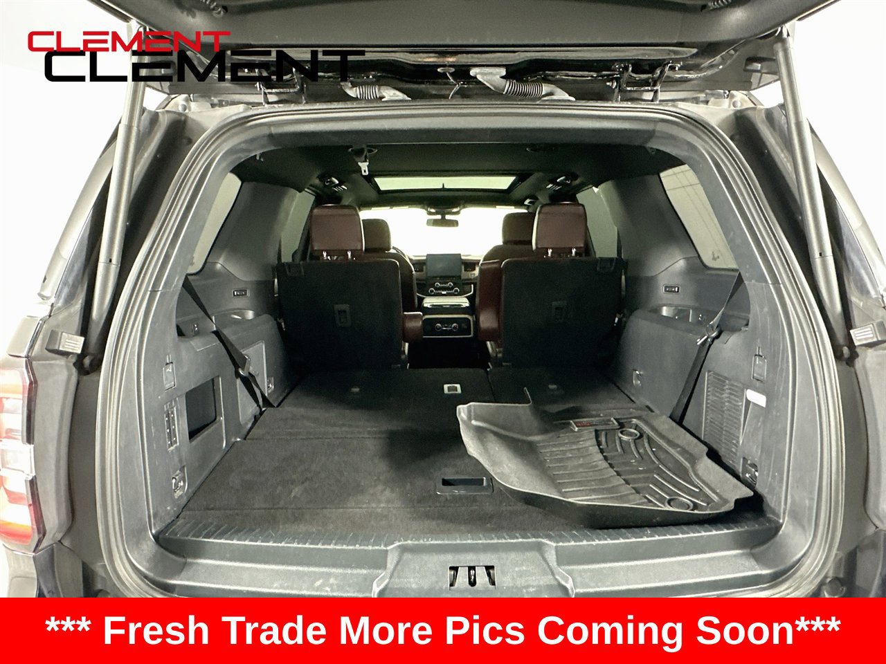 Used 2023 Ford Expedition Limited AWD/4WD image 11