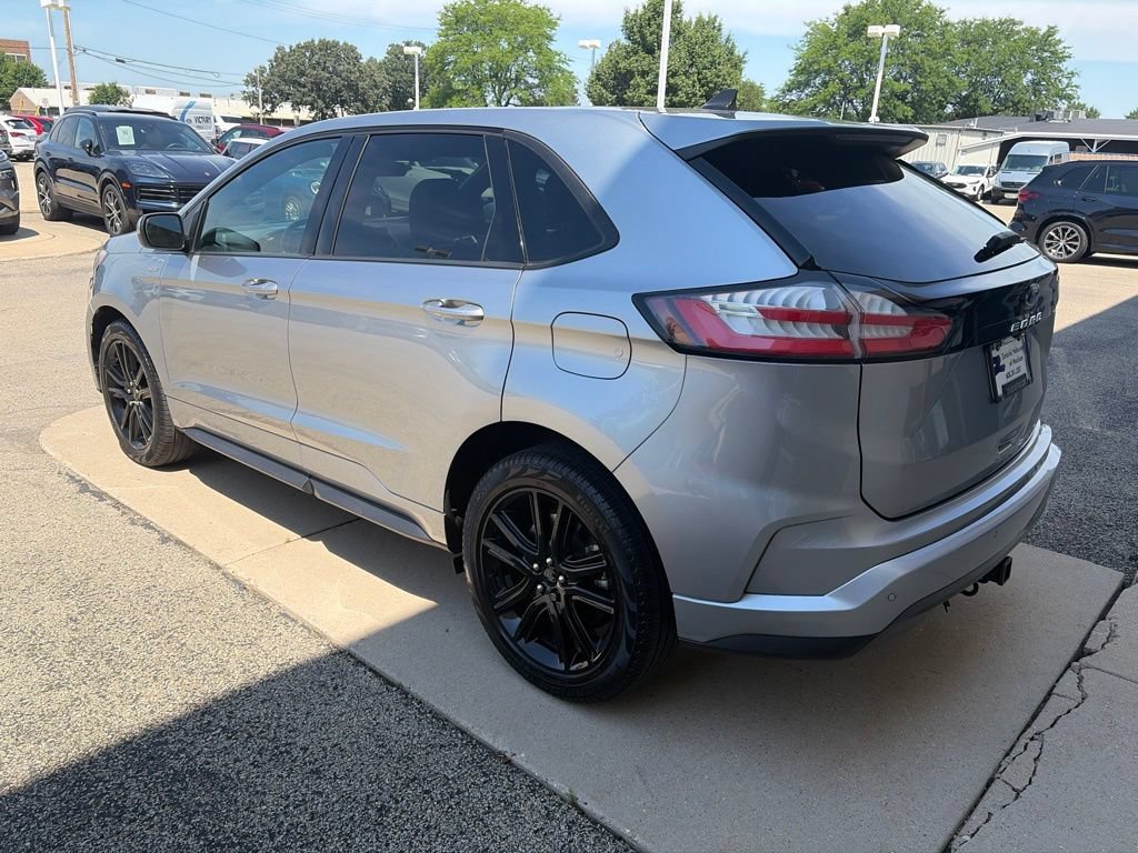 Used 2023 Ford Edge ST-Line w/ Class II Trailer Tow Package AWD/4WD image 6