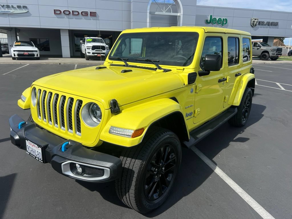 Used 2023 Jeep Wrangler Unlimited Sahara AWD/4WD image 5