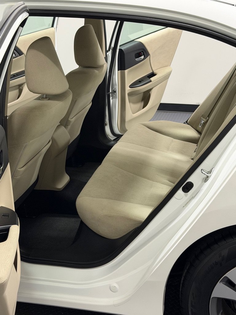 Used 2013 Honda Accord LX image 9