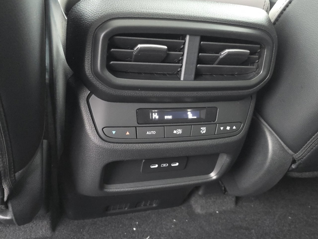 New 2025 Honda Pilot Touring image 27