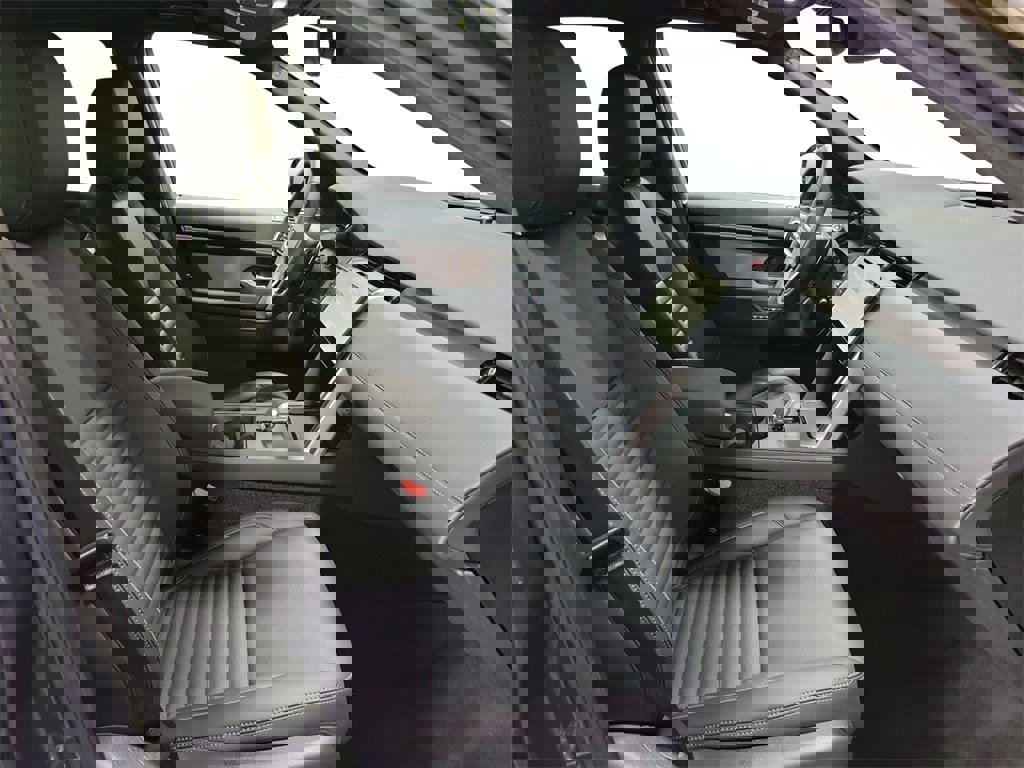 New 2024 Land Rover Discovery Sport Dynamic SE image 29