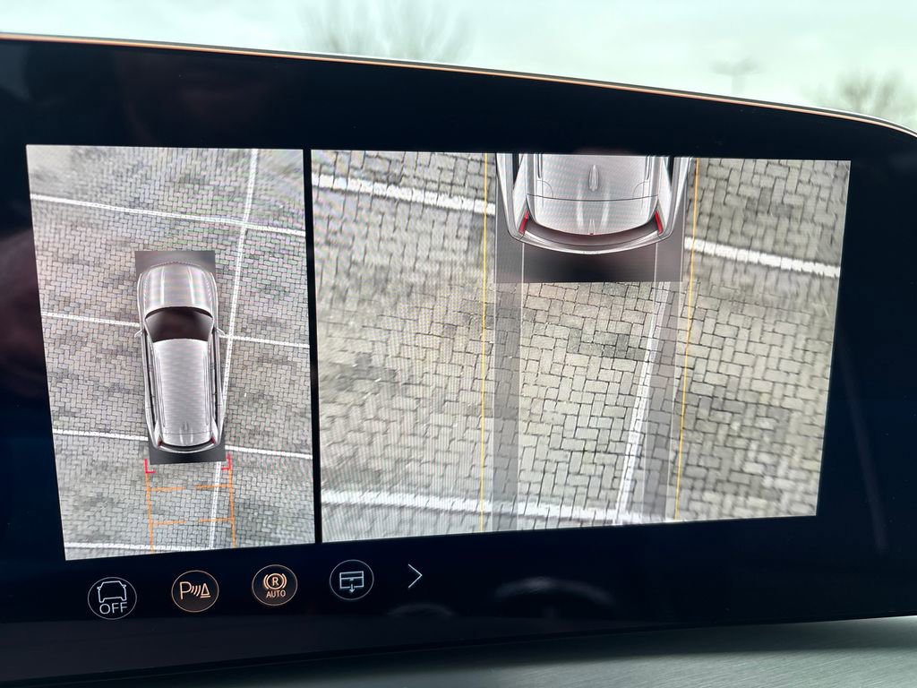 New 2026 Cadillac Vistiq Luxury image 28