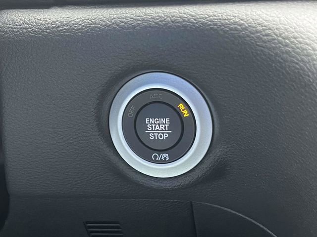 New 2026 Chrysler Pacifica Limited image 26