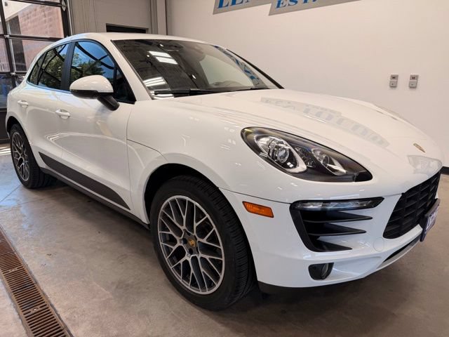 Used 2018 Porsche Macan Sport Edition AWD/4WD image 2