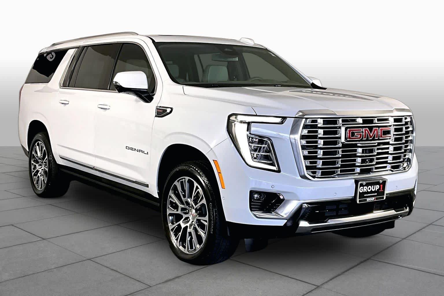 Certified 2026 GMC Yukon XL Denali w/ Sun & Power Step Package AWD/4WD image 3