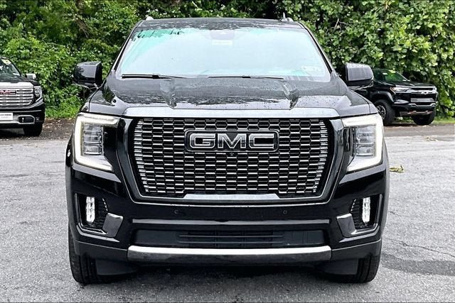 Used 2023 GMC Yukon Denali Ultimate AWD/4WD image 5
