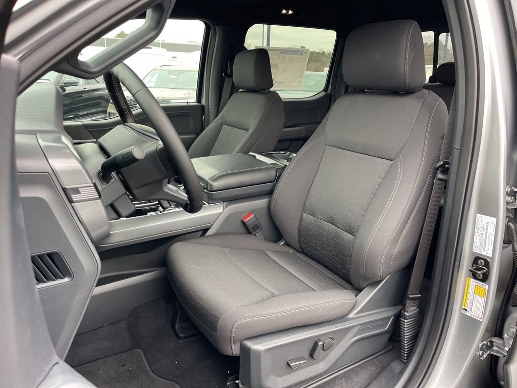 New 2025 Ford F150 XLT w/ Equipment Group 302A MID image 17