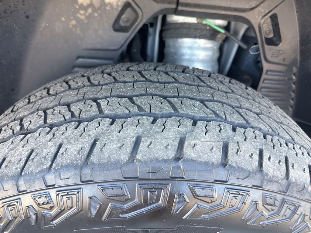 Used 2025 GMC Hummer EV 2X AWD/4WD image 40