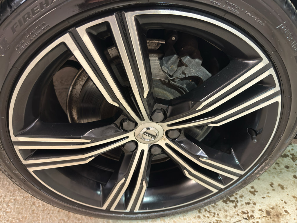 Used 2019 Volvo S60 T8 Inscription image 35