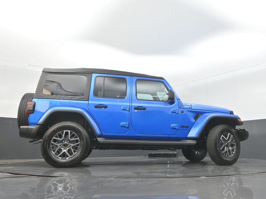New 2025 Jeep Wrangler Unlimited Sahara AWD/4WD image 34