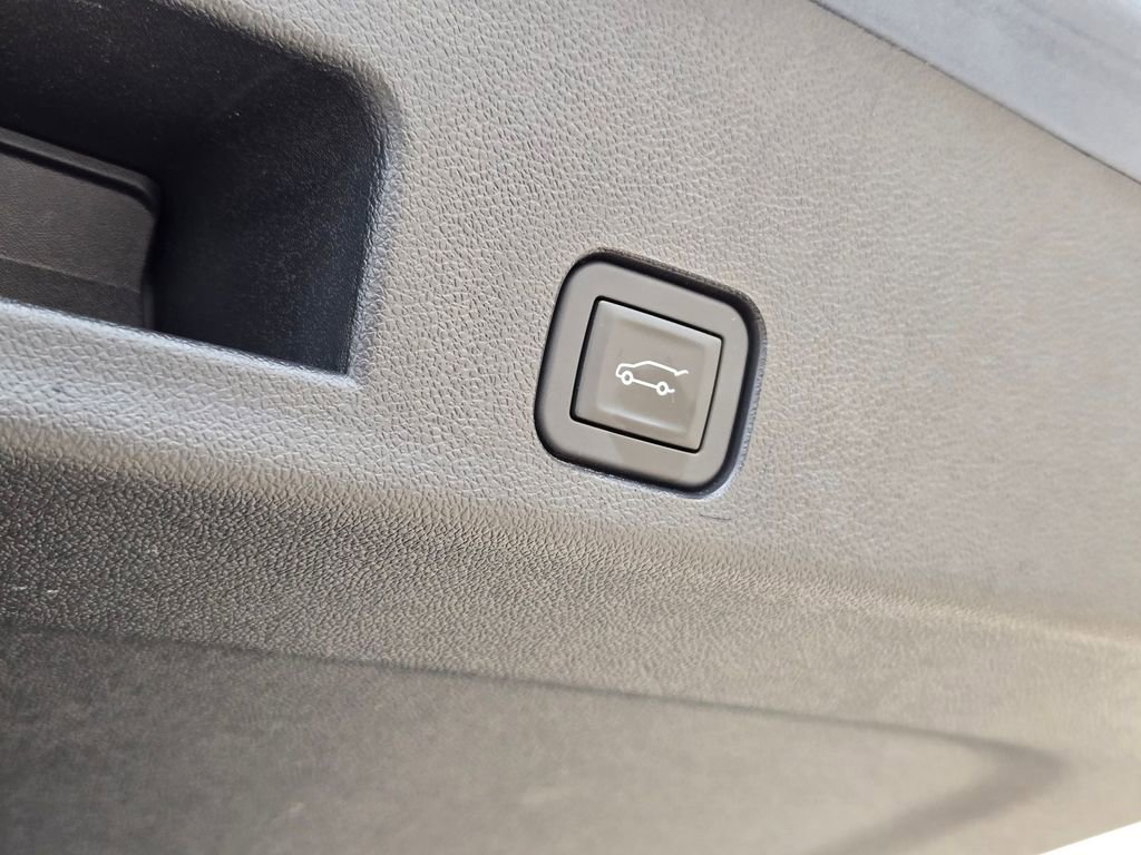 Used 2025 Buick Enclave Preferred image 33