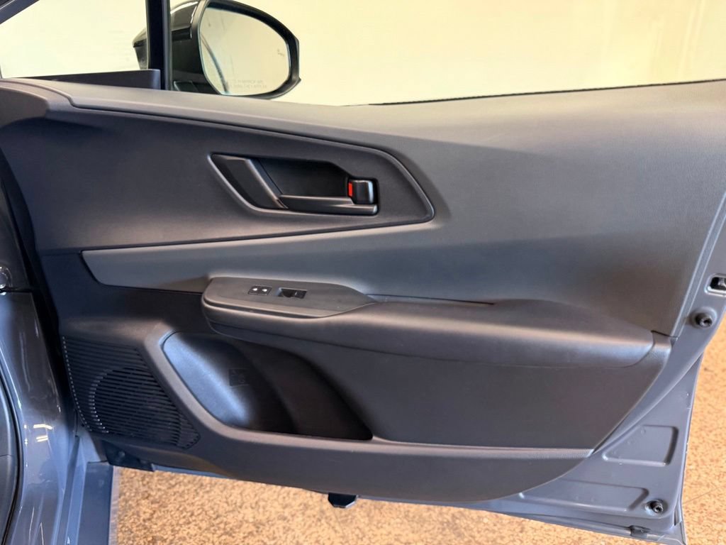 Used 2023 Toyota Prius LE FWD image 18