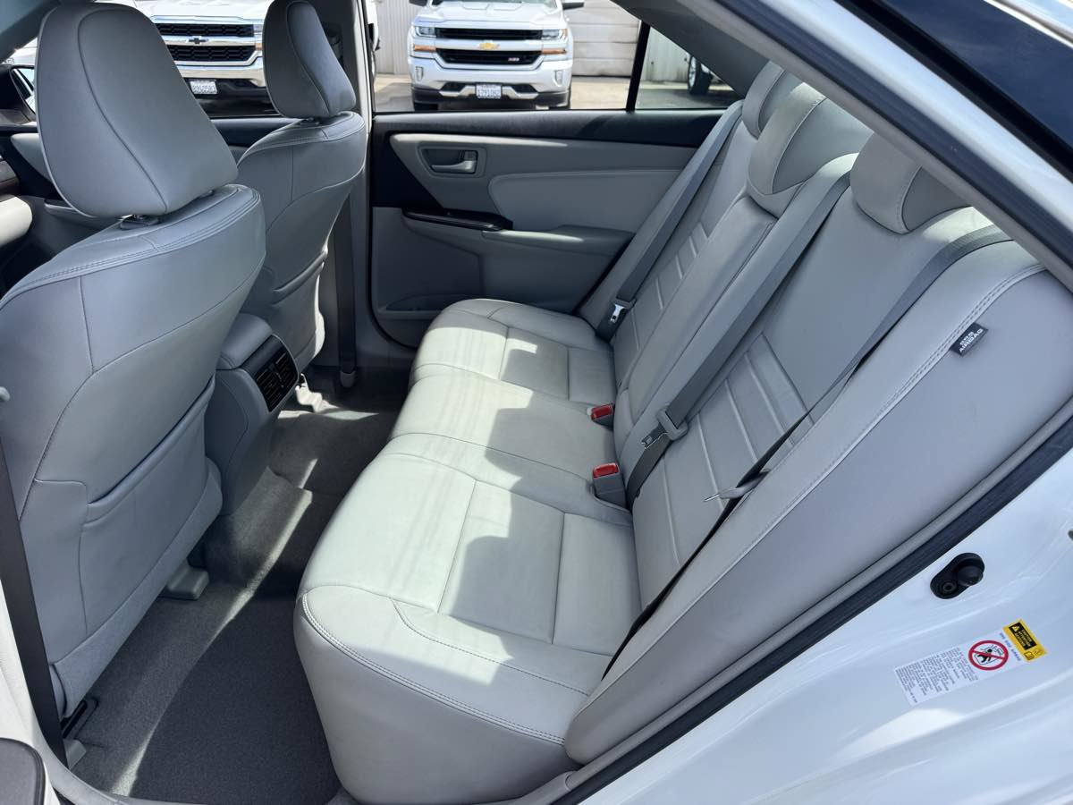 Used 2017 Toyota Camry XLE w/ Convenience Package FWD image 19