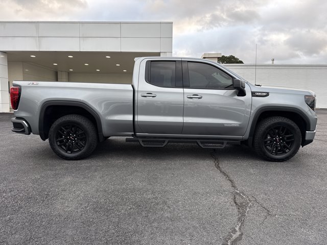 Used 2025 GMC Sierra 1500 Elevation AWD/4WD image 2
