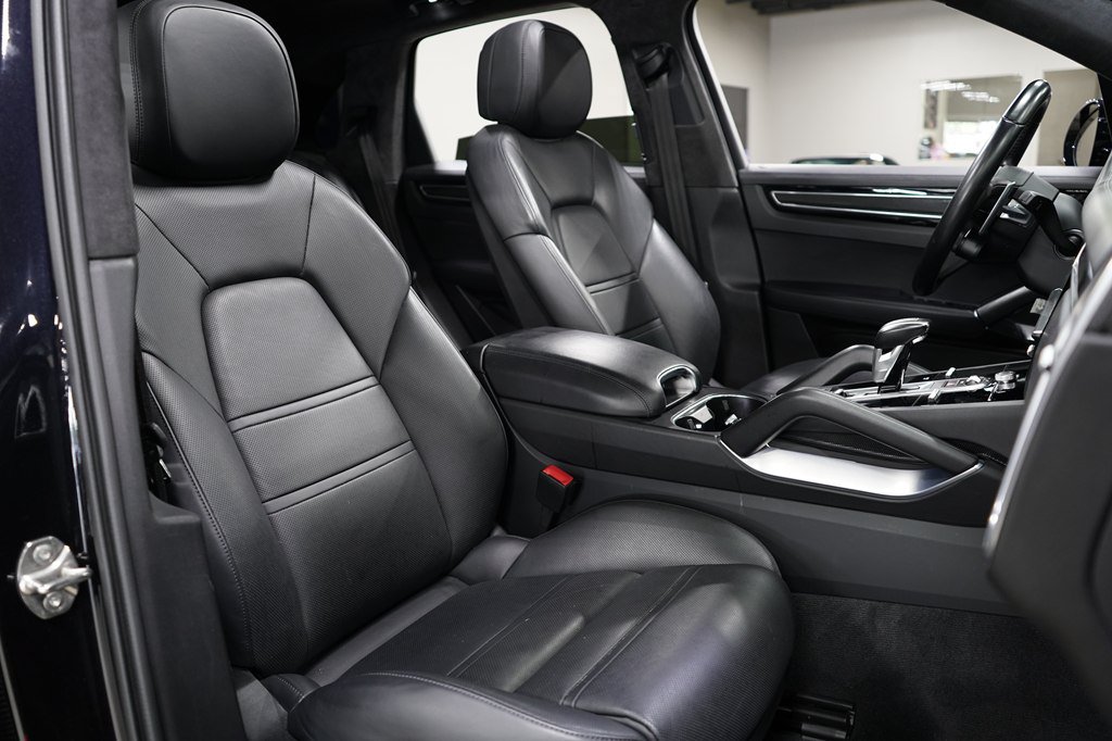 Used 2021 Porsche Cayenne Turbo S AWD/4WD image 34