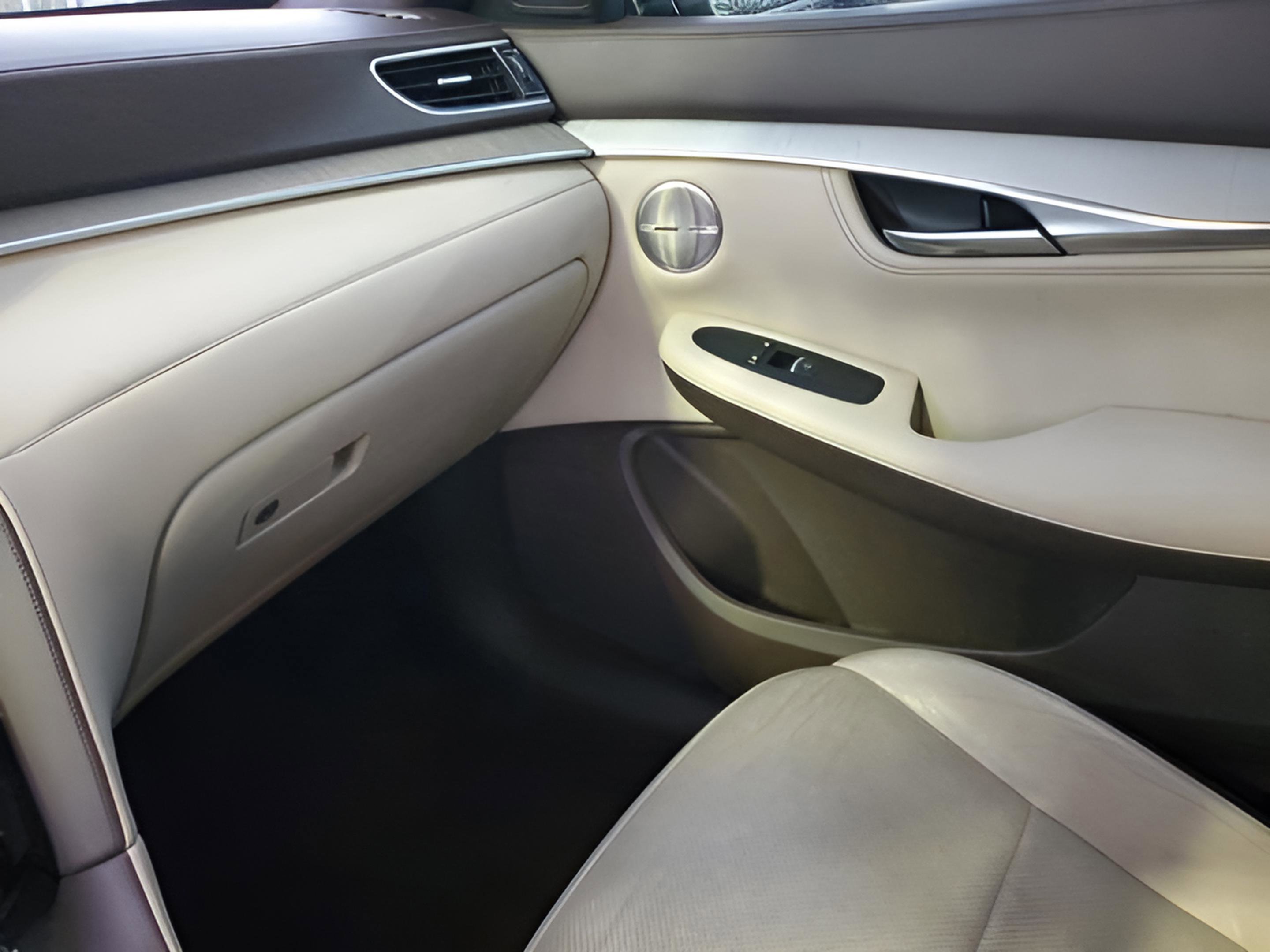 Used 2019 INFINITI QX50 Essential w/ Sensory Package image 21