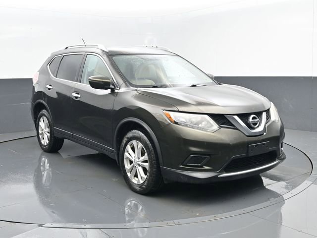 Used 2016 Nissan Rogue SV image 3