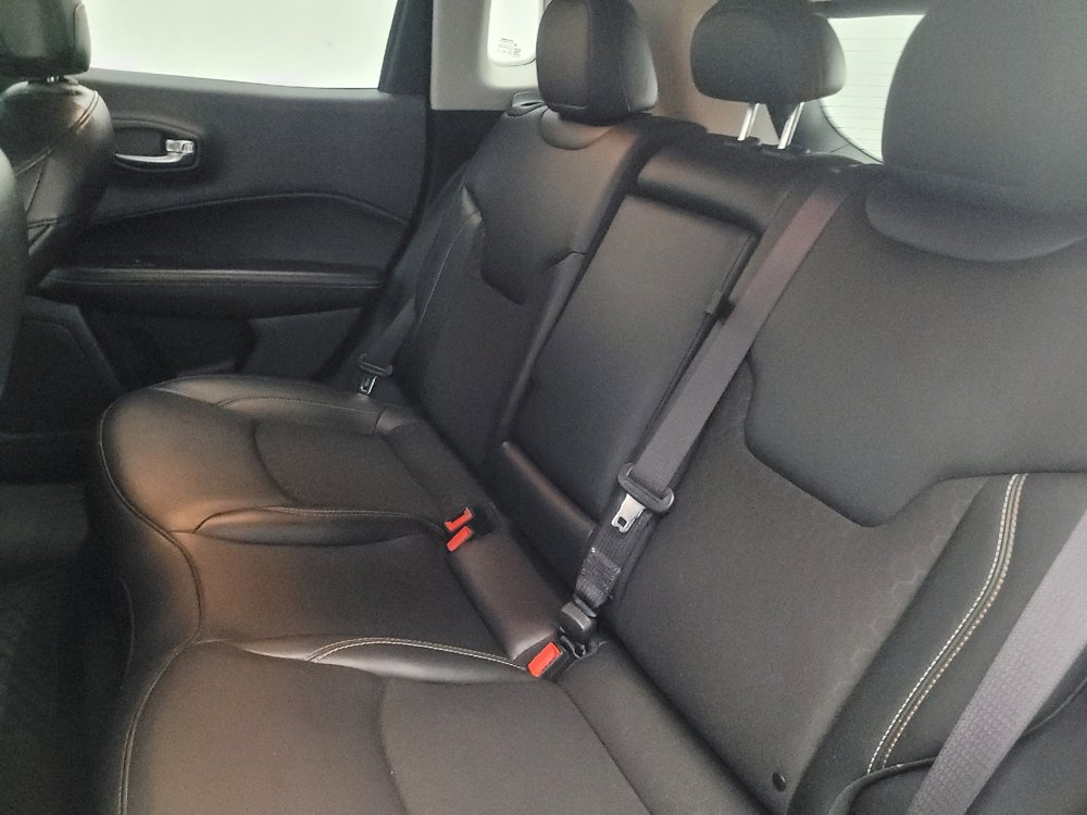 Used 2021 Jeep Compass Latitude w/ Sun and Sound Group FWD image 18