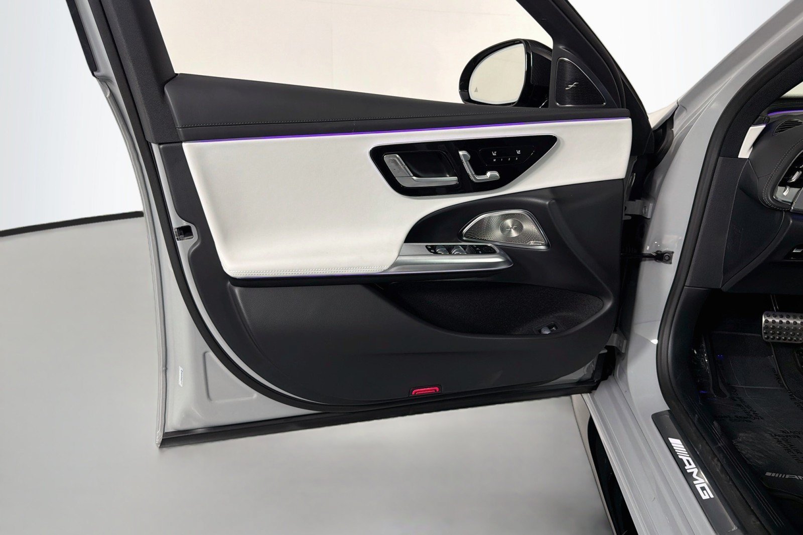 New 2026 Mercedes-Benz E 53 AMG e 4MATIC Sedan image 20