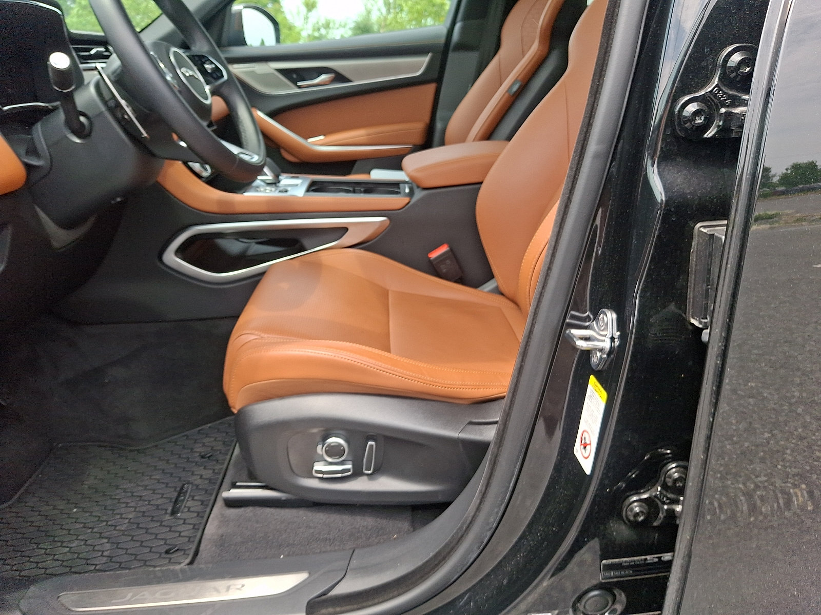 New 2026 Jaguar F-PACE R-Dynamic S AWD/4WD image 12