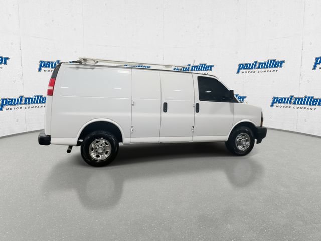 Used 2018 Chevrolet Express 2500 w/ Driver Convenience Package RWD image 11