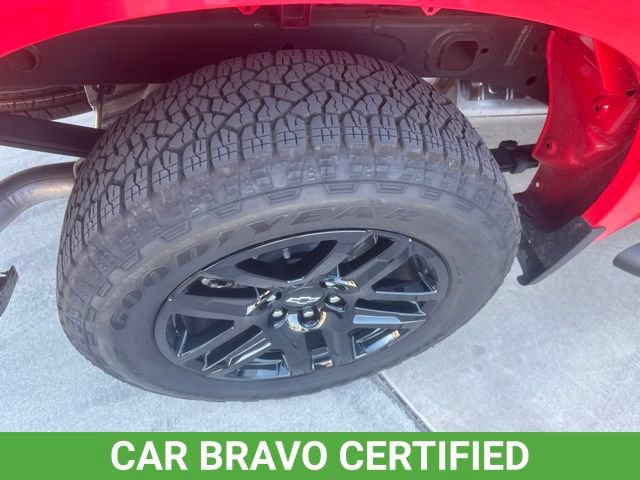 Used 2026 Chevrolet Silverado 1500 Custom w/ Turbomax Blackout Package AWD/4WD image 10