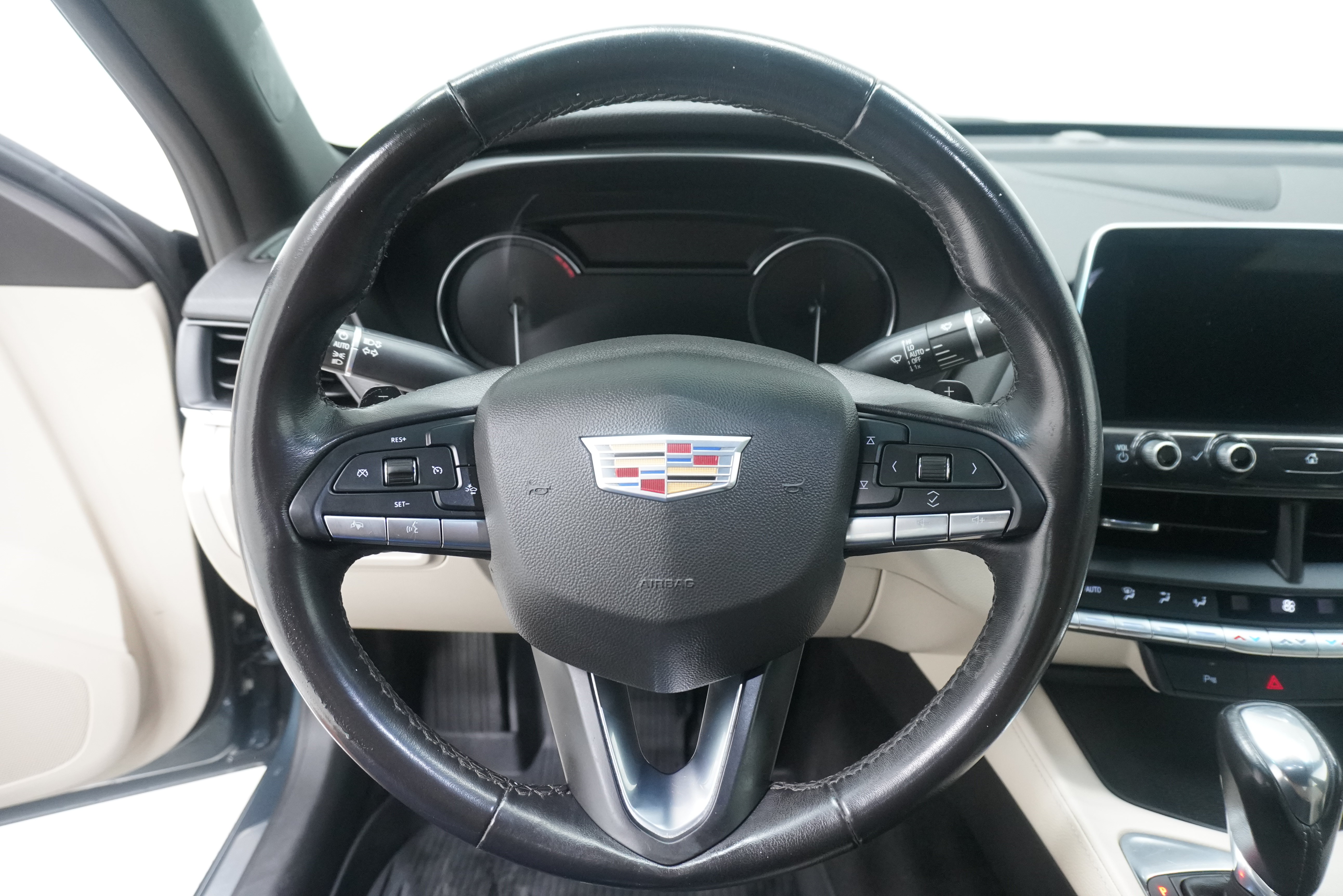 Used 2021 Cadillac CT4 Premium Luxury RWD image 16