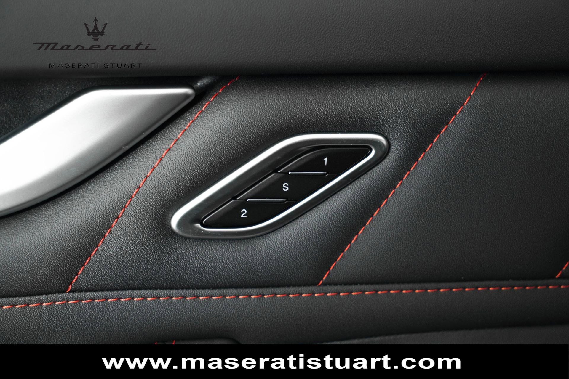 New 2024 Maserati Levante GT Ultima image 28