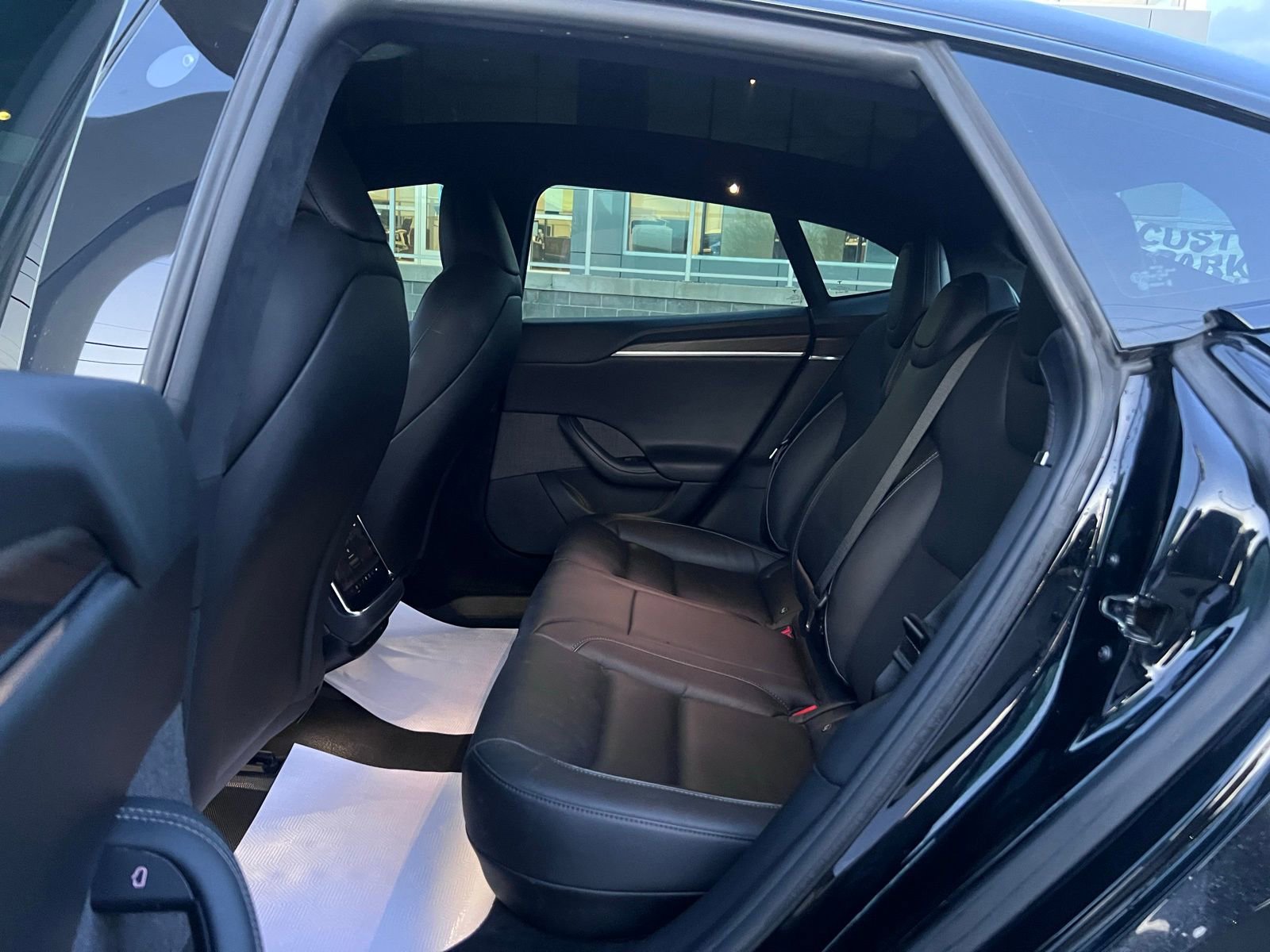 Used 2021 Tesla Model S Plaid image 24