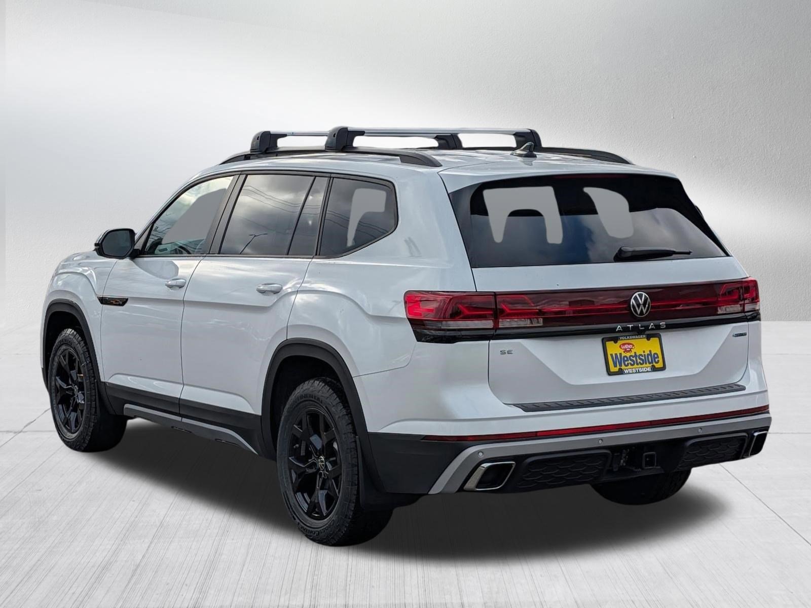 New 2026 Volkswagen Atlas Peak Edition AWD/4WD image 2
