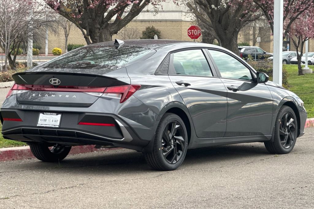 New 2026 Hyundai Elantra Sport image 4