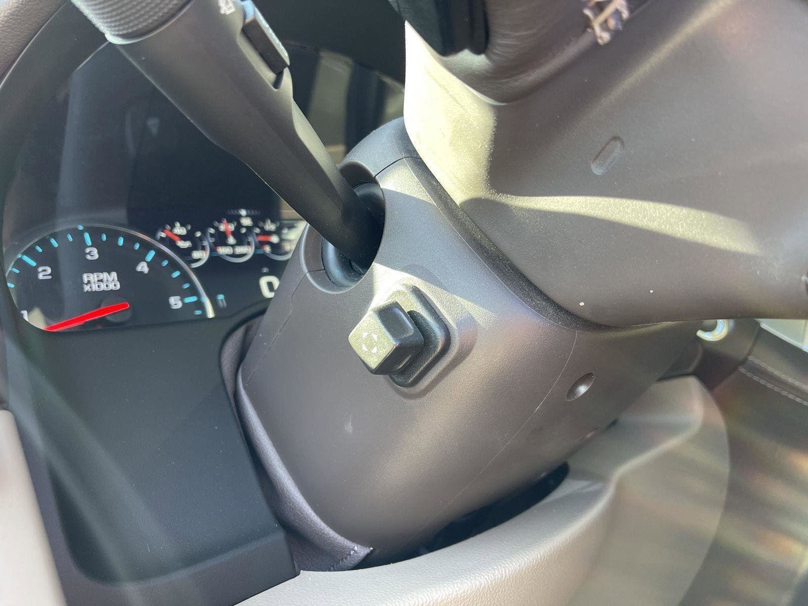 Used 2020 Chevrolet Tahoe Premier w/ Premier 6.2L Value Package image 23