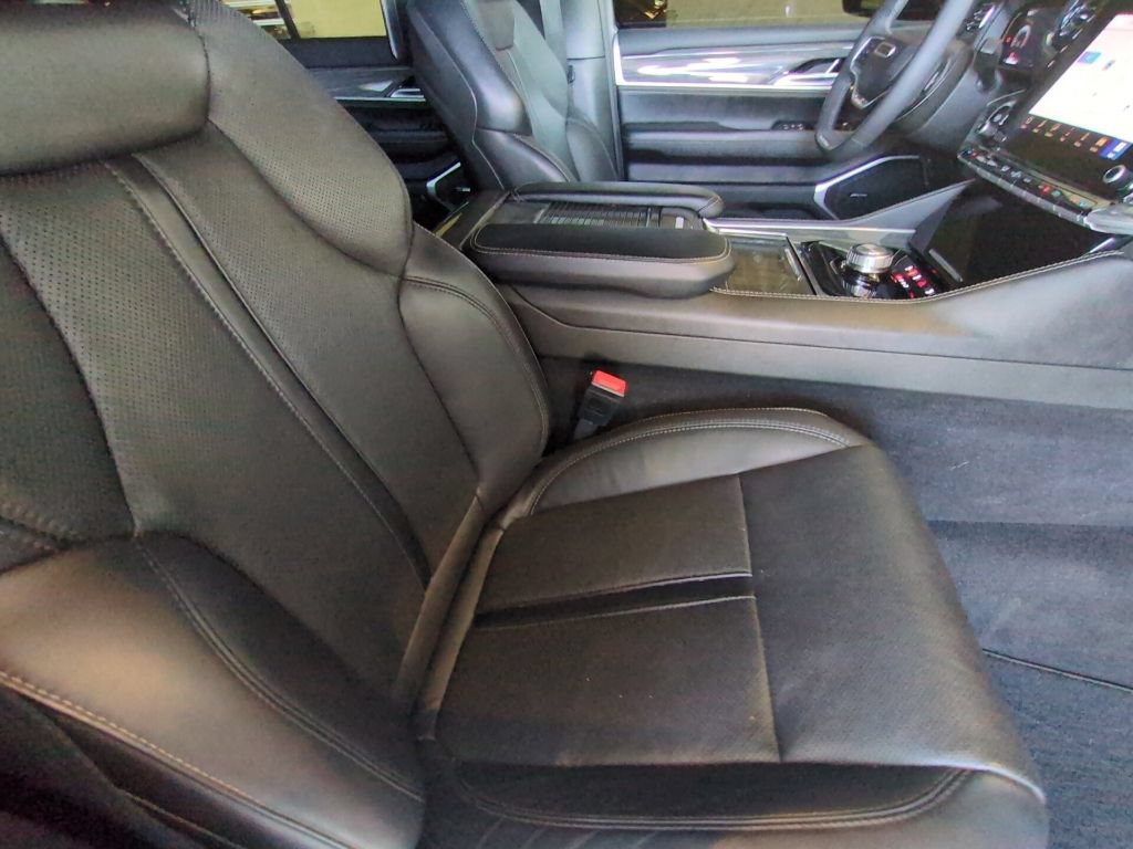 Used 2022 Jeep Wagoneer Series II w/ Premium Group I RWD image 23