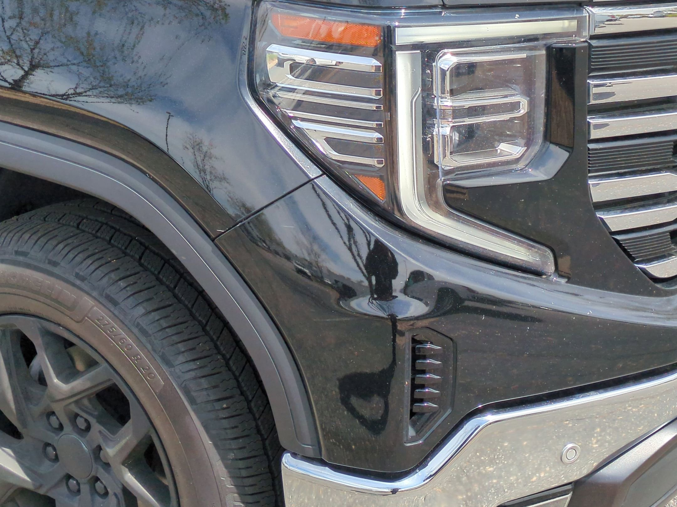 Used 2022 GMC Sierra 1500 SLT w/ SLT Premium Plus Package AWD/4WD image 11