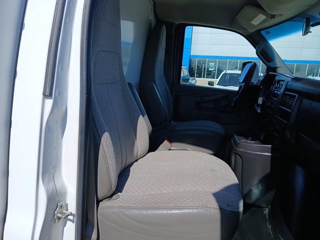 Used 2016 GMC Savana 3500 Extended RWD image 19