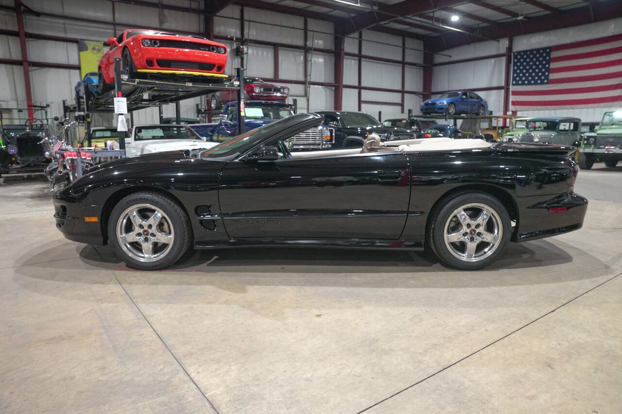 Used 2001 Pontiac Firebird Trans Am RWD image 4