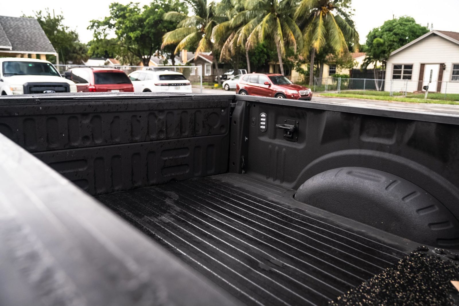 Used 2017 Ford F250 Platinum w/ Platinum Ultimate Package AWD/4WD image 21