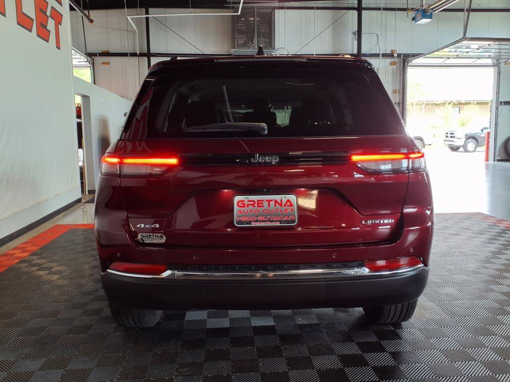 Used 2023 Jeep Grand Cherokee Limited image 5