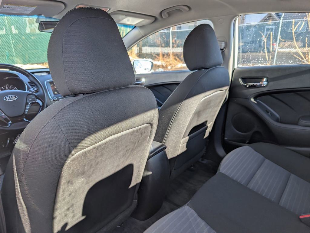 Used 2017 Kia Forte S w/ S Technology Package image 9