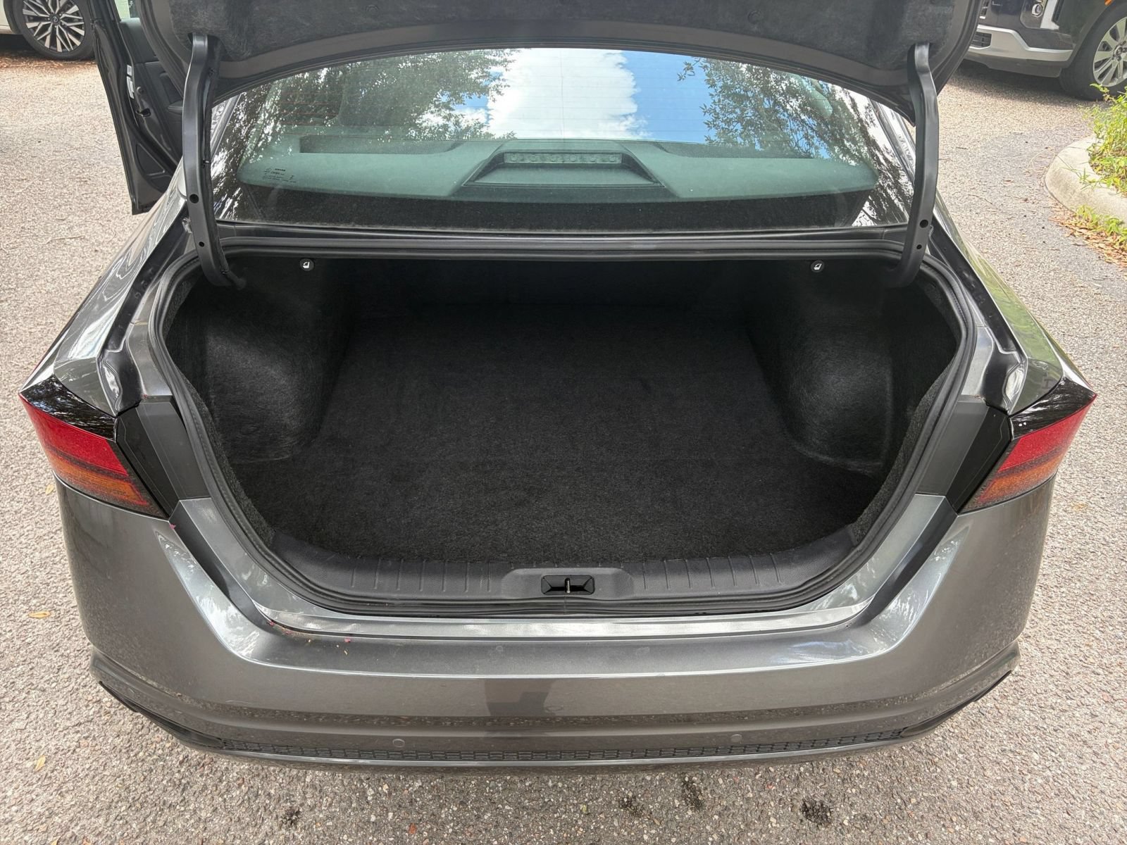 Used 2026 Nissan Altima 2.5 SV FWD image 30