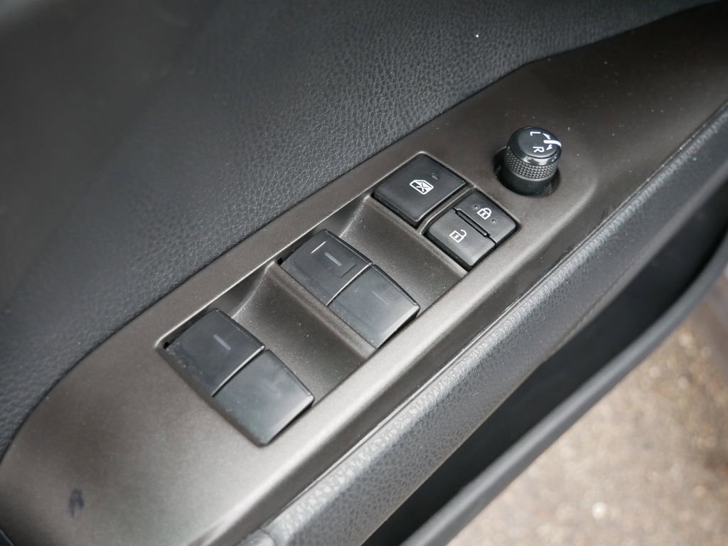 Used 2023 Toyota Camry SE image 16