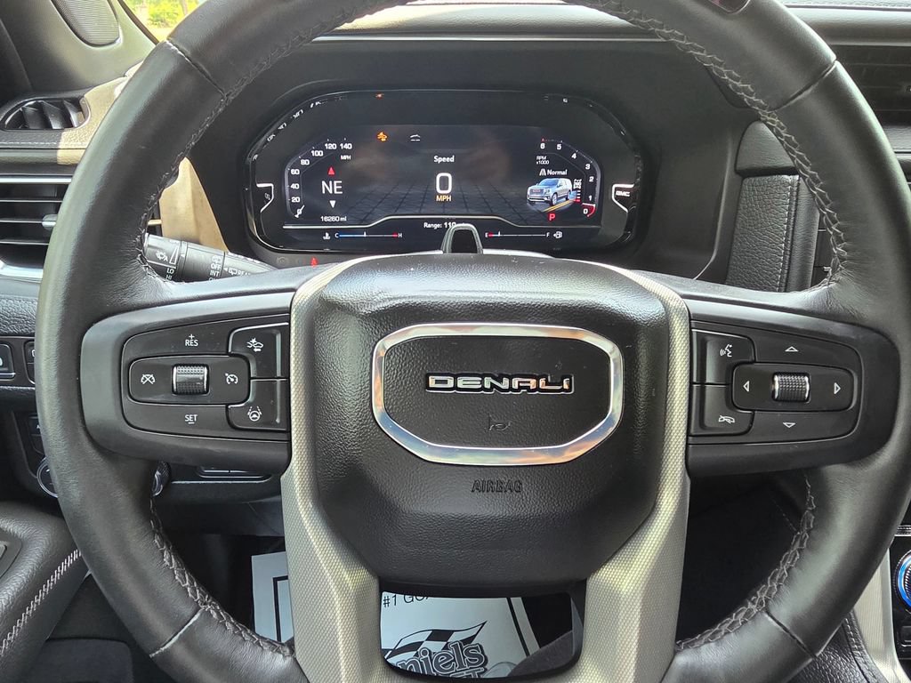 Used 2024 GMC Yukon XL Denali w/ Denali Reserve Package AWD/4WD image 39