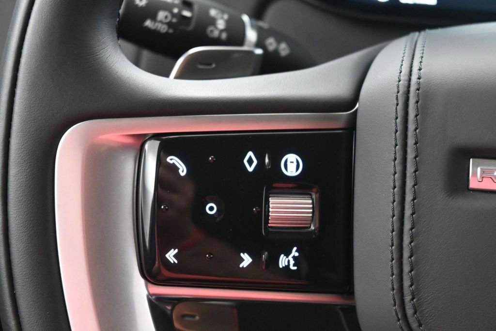 Used 2025 Land Rover Range Rover SE AWD/4WD image 20