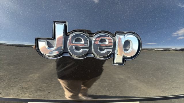 Used 2022 Jeep Grand Cherokee L Limited AWD/4WD image 30