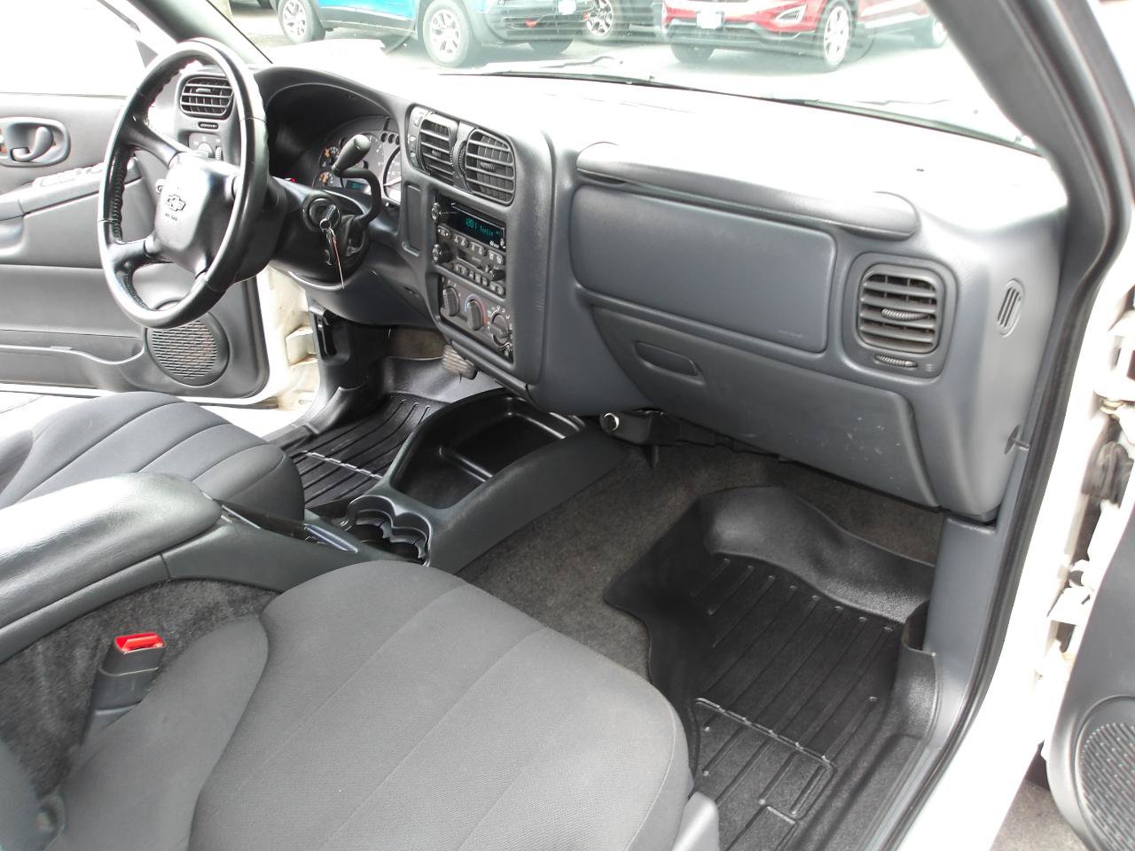 Used 2003 Chevrolet S10 Pickup LS AWD/4WD image 13