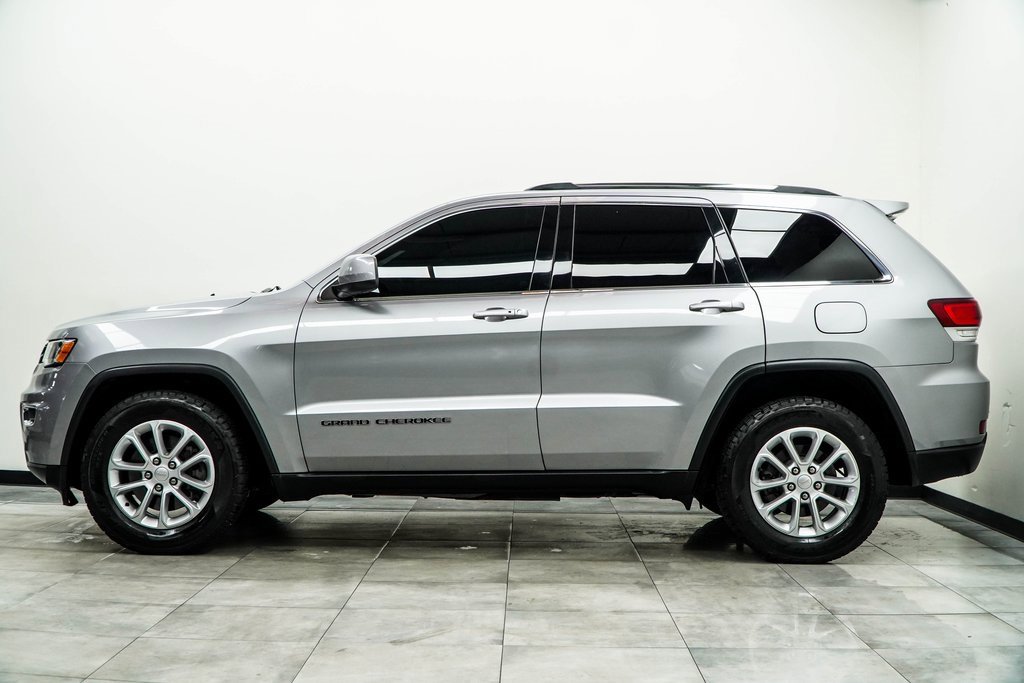 Used 2021 Jeep Grand Cherokee Laredo image 8
