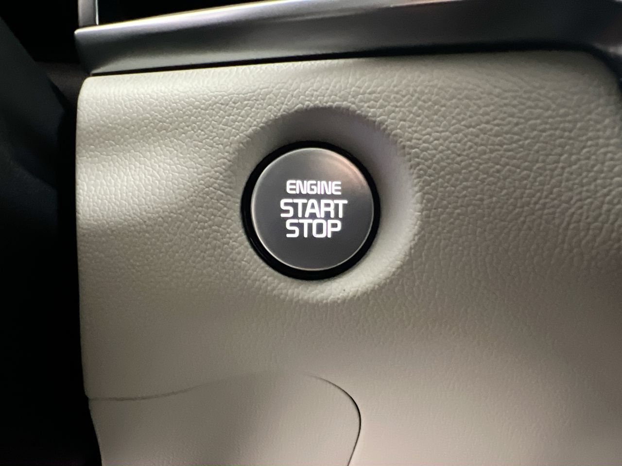 New 2026 Kia Sorento S w/ S Panoramic Sunroof Package FWD image 23