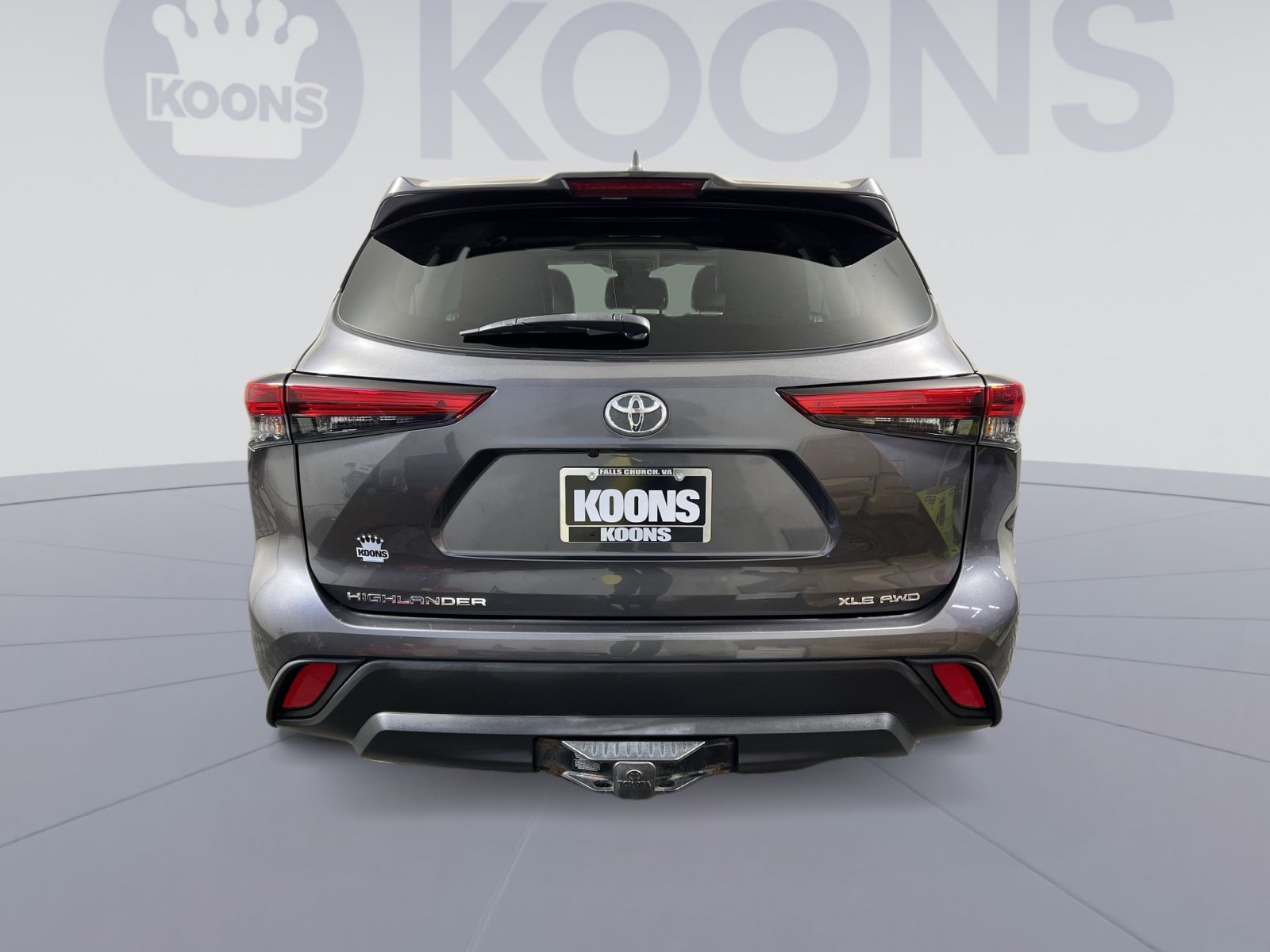 Used 2021 Toyota Highlander XLE AWD/4WD image 10