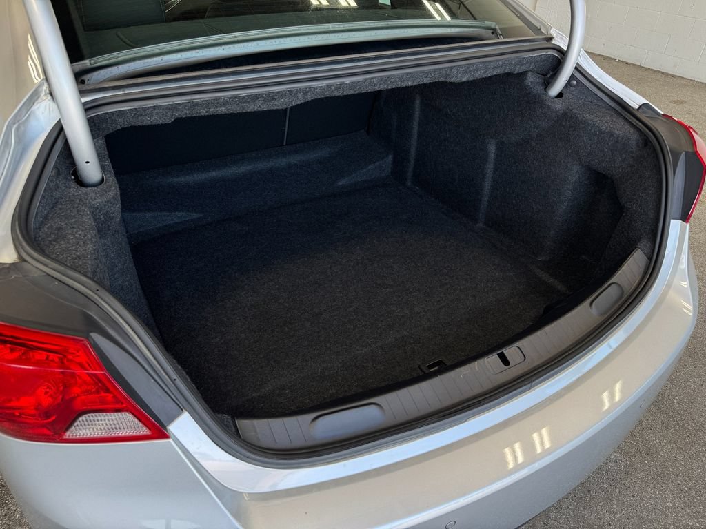 Used 2018 Chevrolet Impala Premier FWD image 26